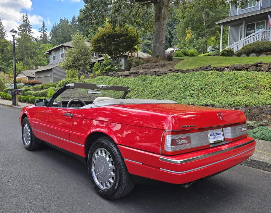 1993 Cadillac Allante - Image 8 of 31