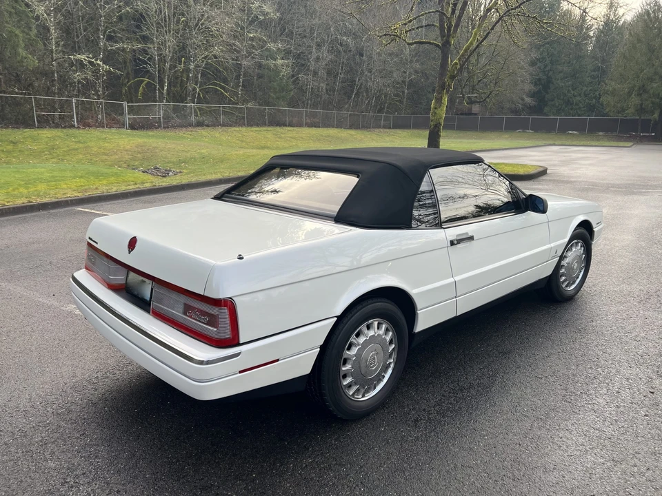 1993 Cadillac Allante - Image 13 of 31