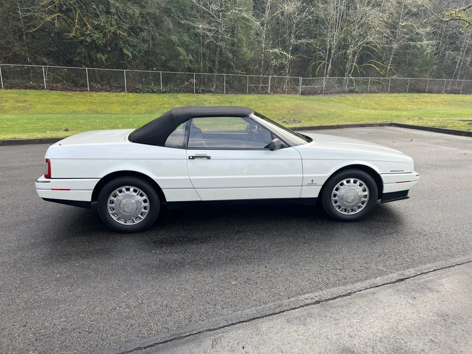 1993 Cadillac Allante - Image 14 of 31