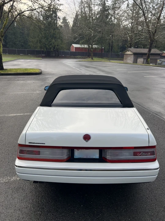 1993 Cadillac Allante - Image 11 of 31