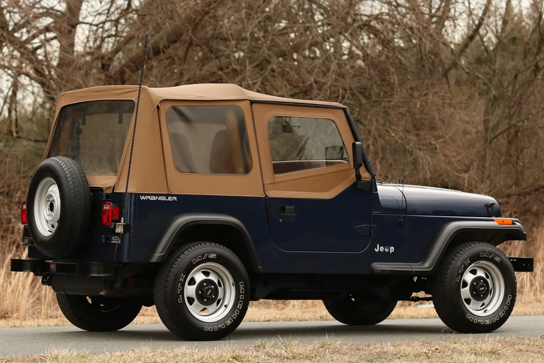 1993 Jeep YJ Wrangler - Image 23 of 31
