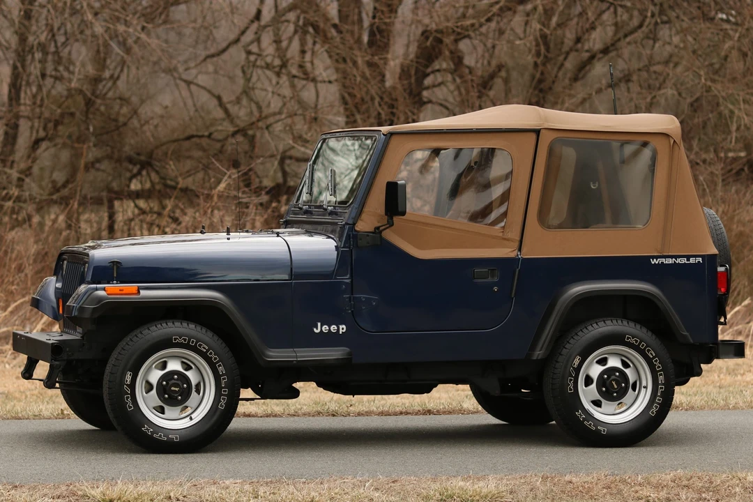 1993 Jeep YJ Wrangler - Image 10 of 31