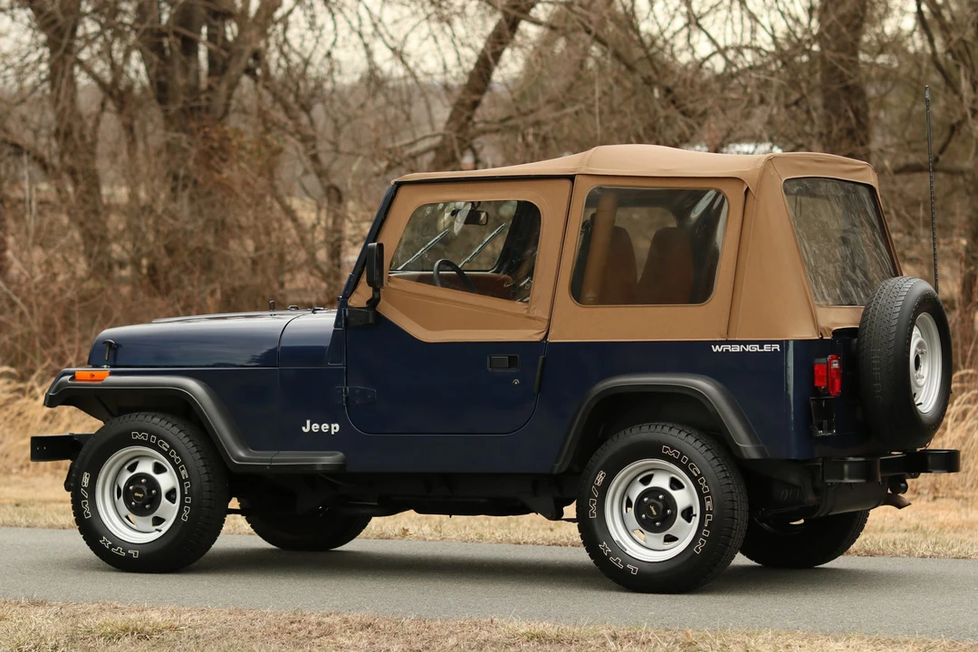 1993 Jeep YJ Wrangler - Image 12 of 31