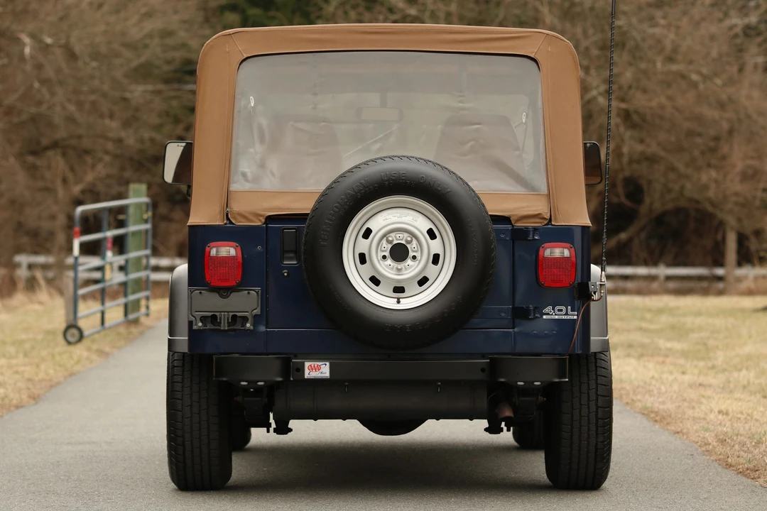 1993 Jeep YJ Wrangler - Image 18 of 31