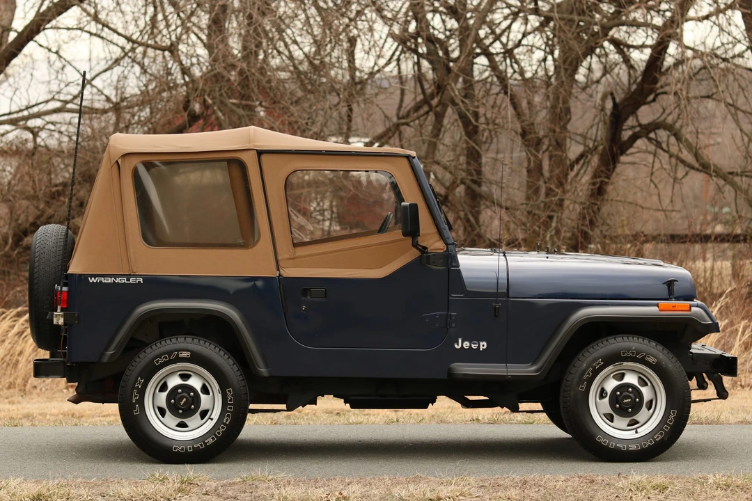 1993 Jeep YJ Wrangler - Image 25 of 31