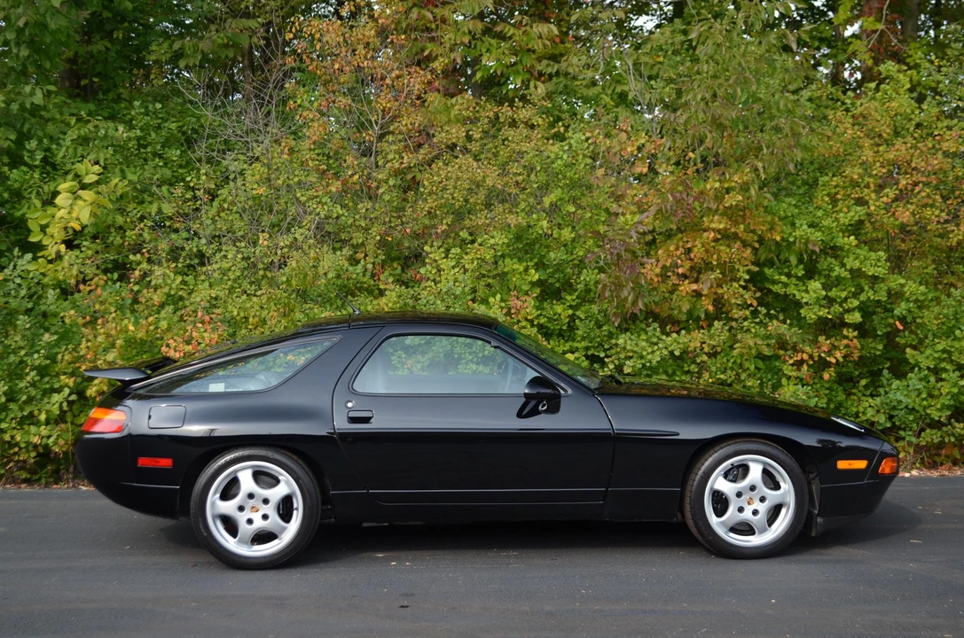1993 Porsche 928 GTS - Image 11 of 31
