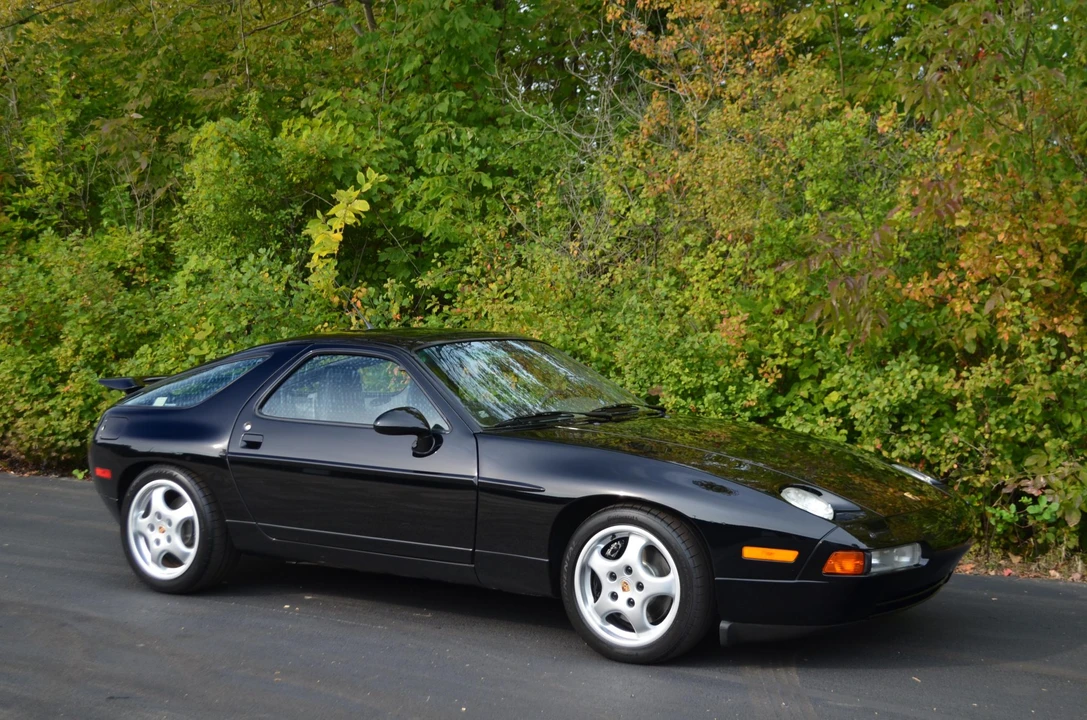 1993 Porsche 928 GTS - Image 12 of 31