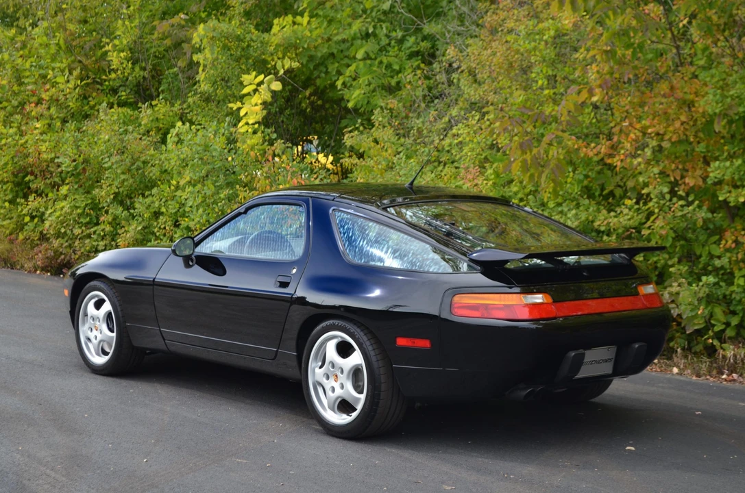 1993 Porsche 928 GTS - Image 6 of 31