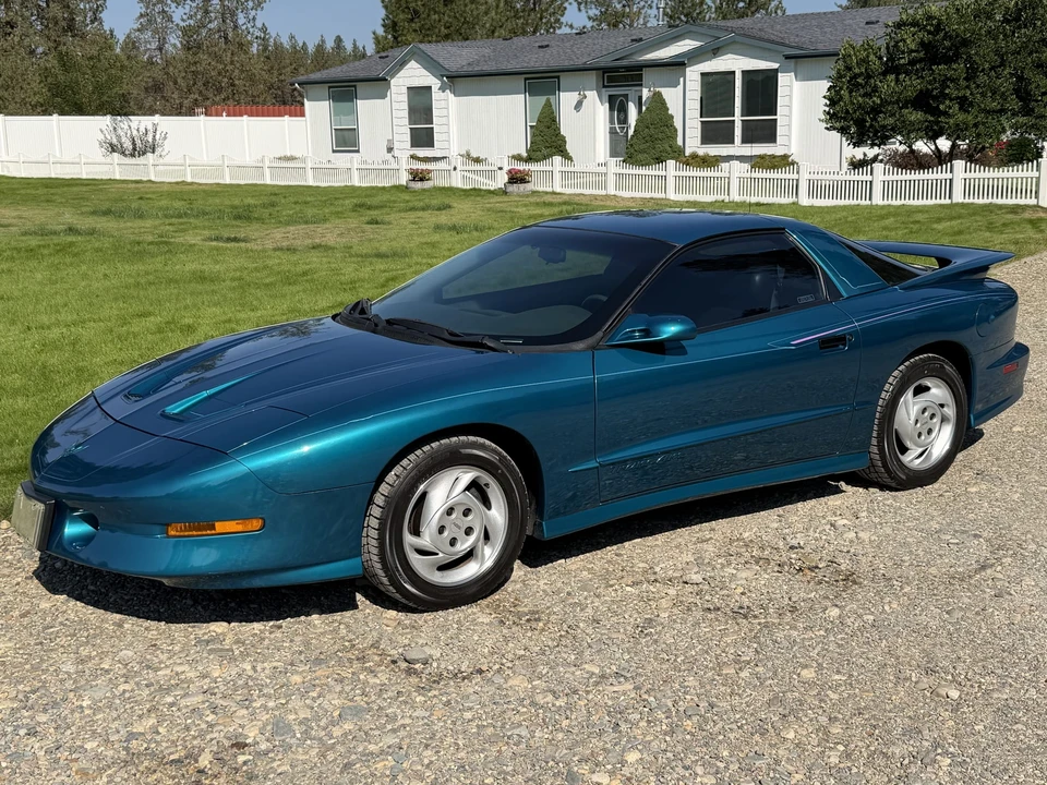 1994 Pontiac Firebird Trans Am 4th Gen - Image 4 of 31