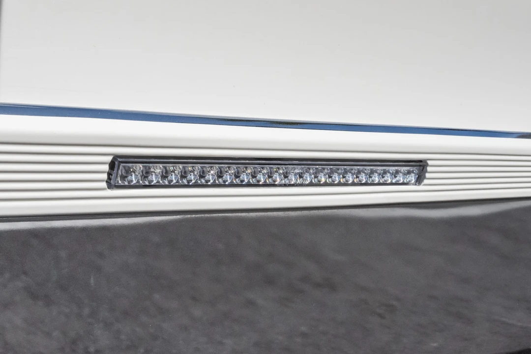 1995 Cadillac Fleetwood - Image 18 of 31