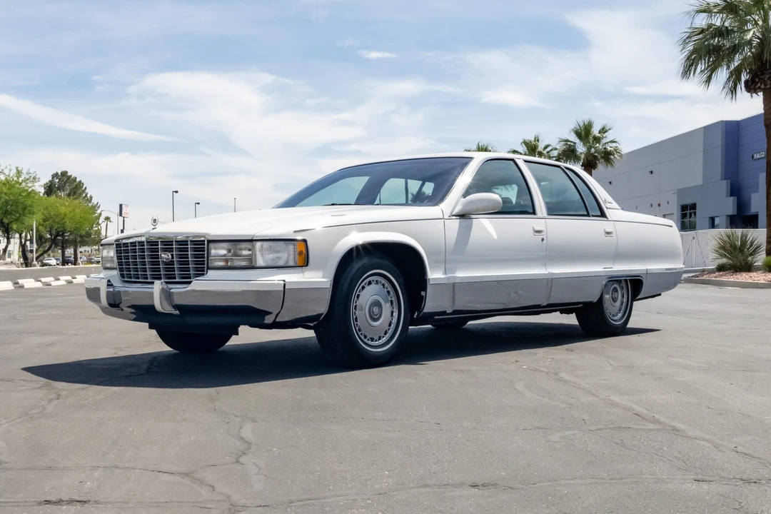 1995 Cadillac Fleetwood - Image 3 of 31