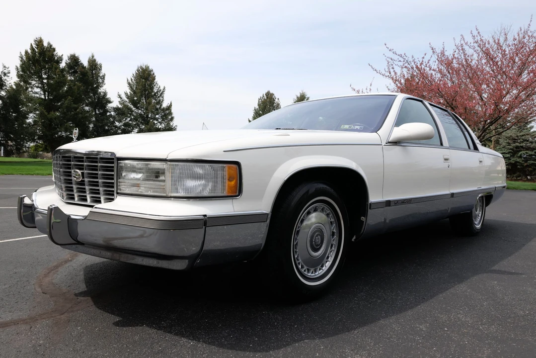 1995 Cadillac Fleetwood - Image 21 of 31