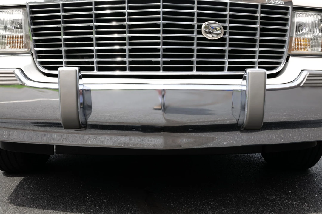 1995 Cadillac Fleetwood - Image 24 of 31