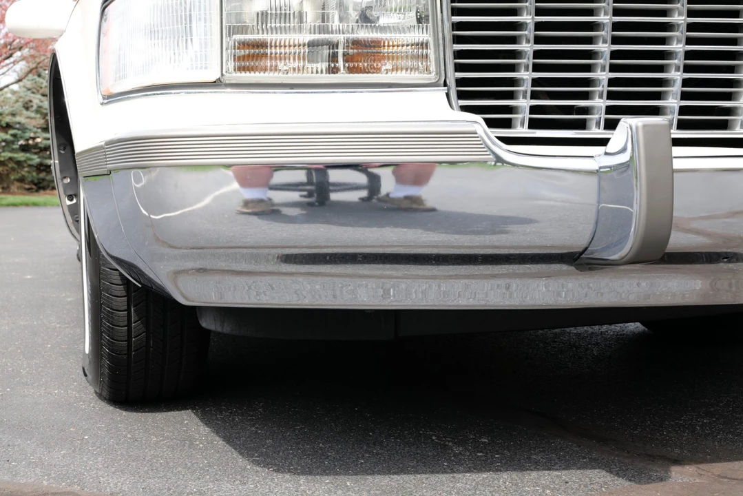 1995 Cadillac Fleetwood - Image 23 of 31