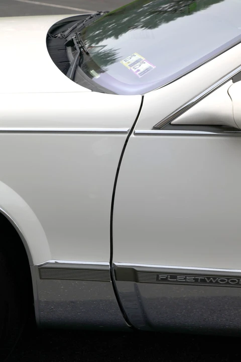 1995 Cadillac Fleetwood - Image 30 of 31