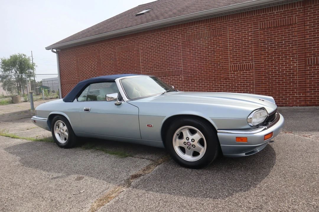 1995 Jaguar XJS Convertible - Image 2 of 31