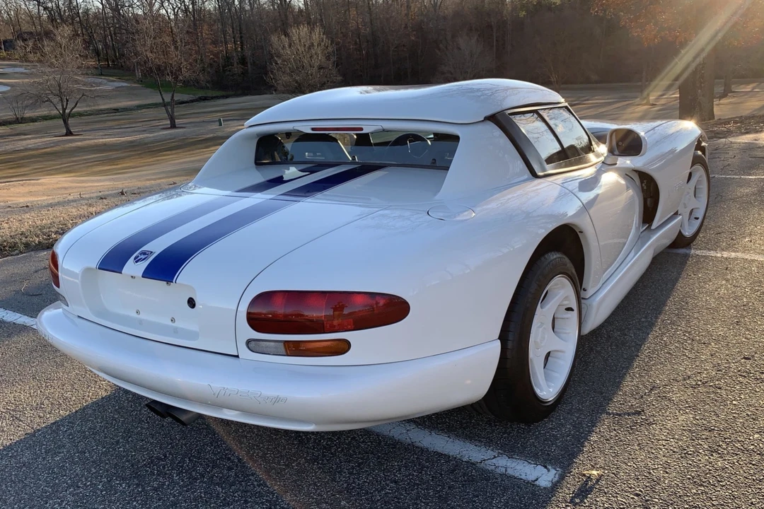 1996 Dodge Viper 2nd Gen - Image 14 of 31
