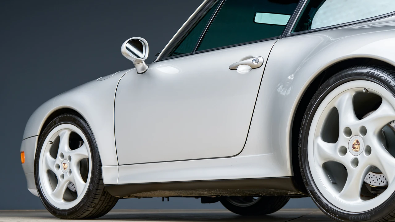 1998 Porsche 993 Carrera - Image 28 of 31