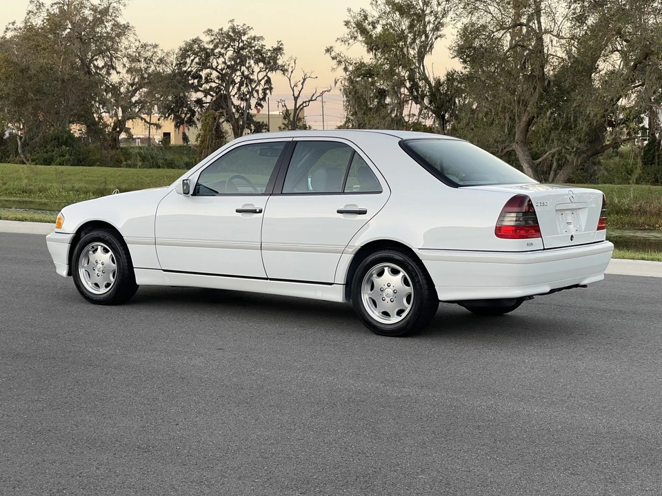 1999 Mercedes-Benz W202 C-Class - Image 24 of 31