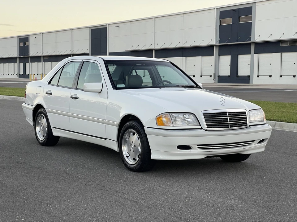 1999 Mercedes-Benz W202 C-Class - Image 13 of 31