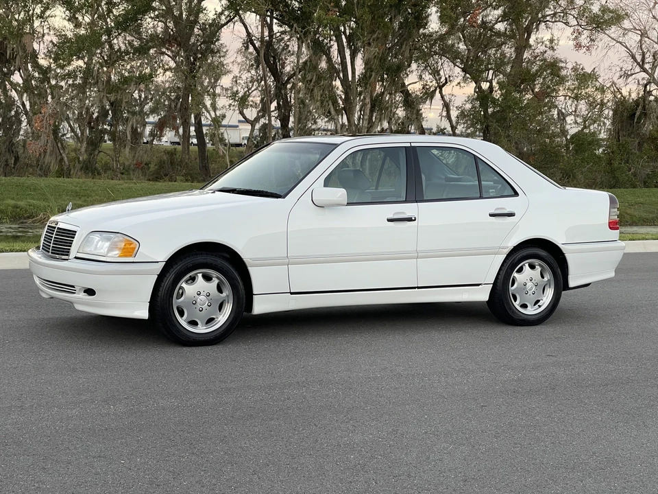 1999 Mercedes-Benz W202 C-Class - Image 2 of 31