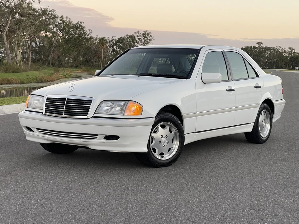 1999 Mercedes-Benz W202 C-Class - Image 11 of 31
