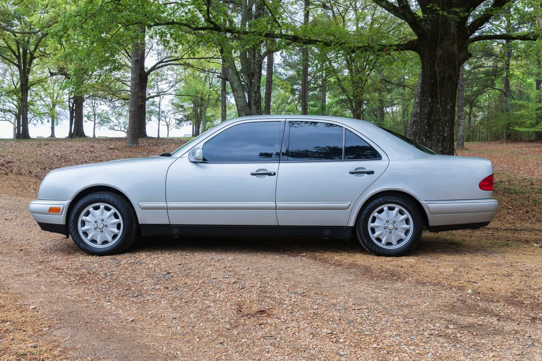 1999 Mercedes-Benz W210 E-Class - Image 2 of 31