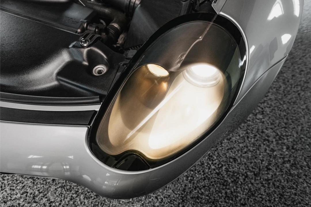 2001 BMW Z8 - Image 31 of 31