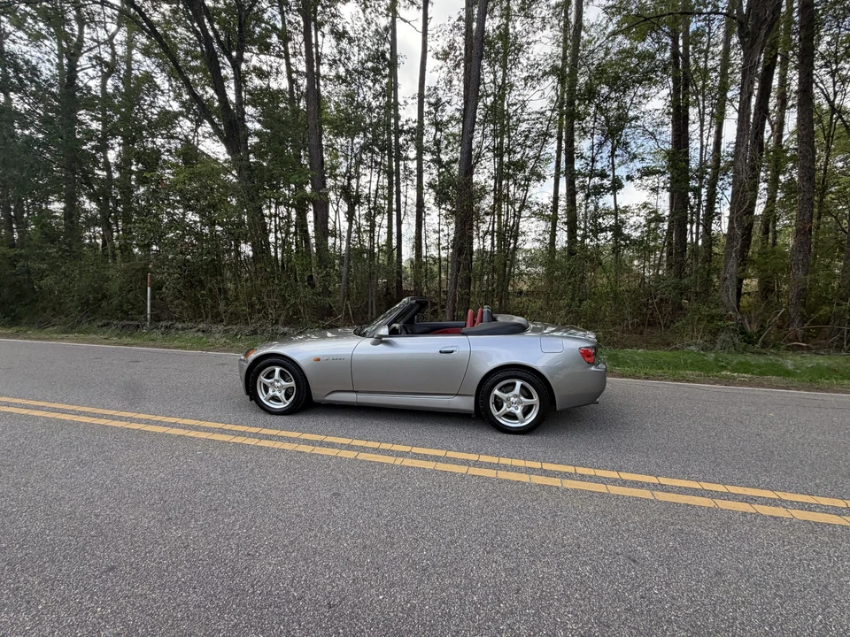 2001 Honda AP1 S2000 - Image 2 of 31