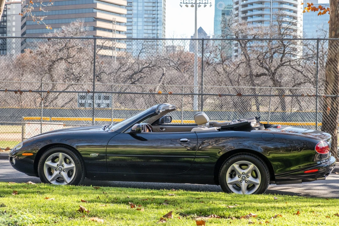 2001 Jaguar X100 XK8 - Image 8 of 31