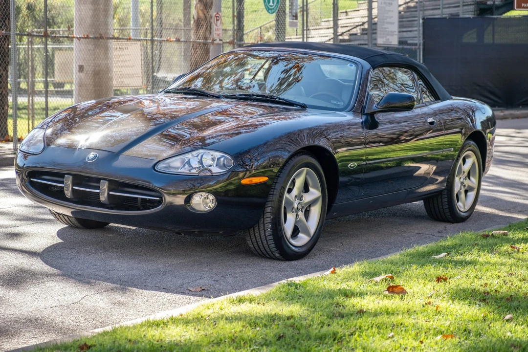 2001 Jaguar X100 XK8 - Image 9 of 31