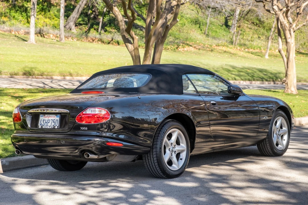 2001 Jaguar X100 XK8 - Image 13 of 31