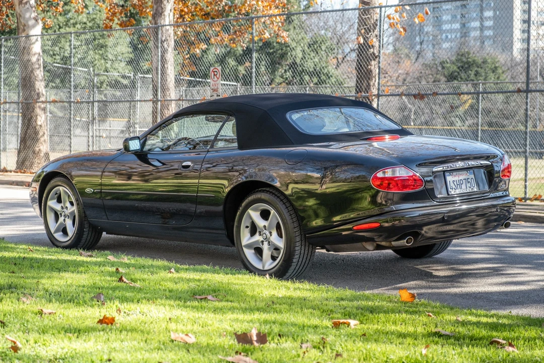 2001 Jaguar X100 XK8 - Image 15 of 31