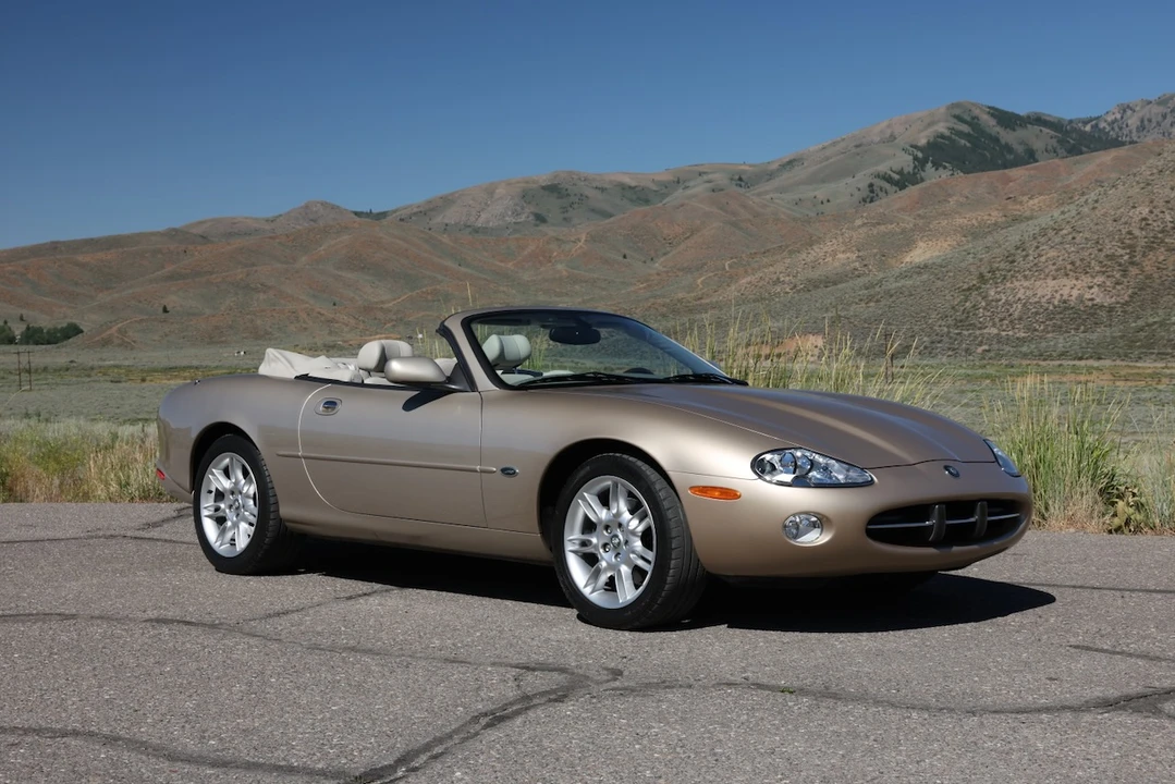 2001 Jaguar X100 XK8 - Image 17 of 31