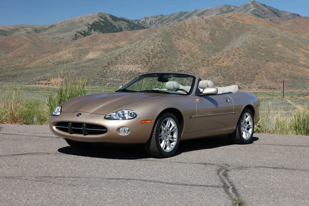 2001 Jaguar X100 XK8 - Image 6 of 31