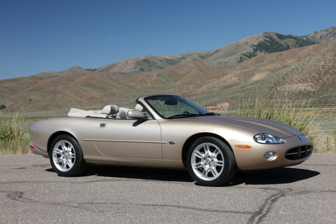 2001 Jaguar X100 XK8 - Image 18 of 31