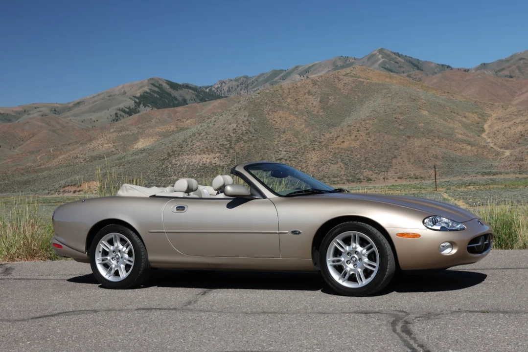 2001 Jaguar X100 XK8 - Image 19 of 31