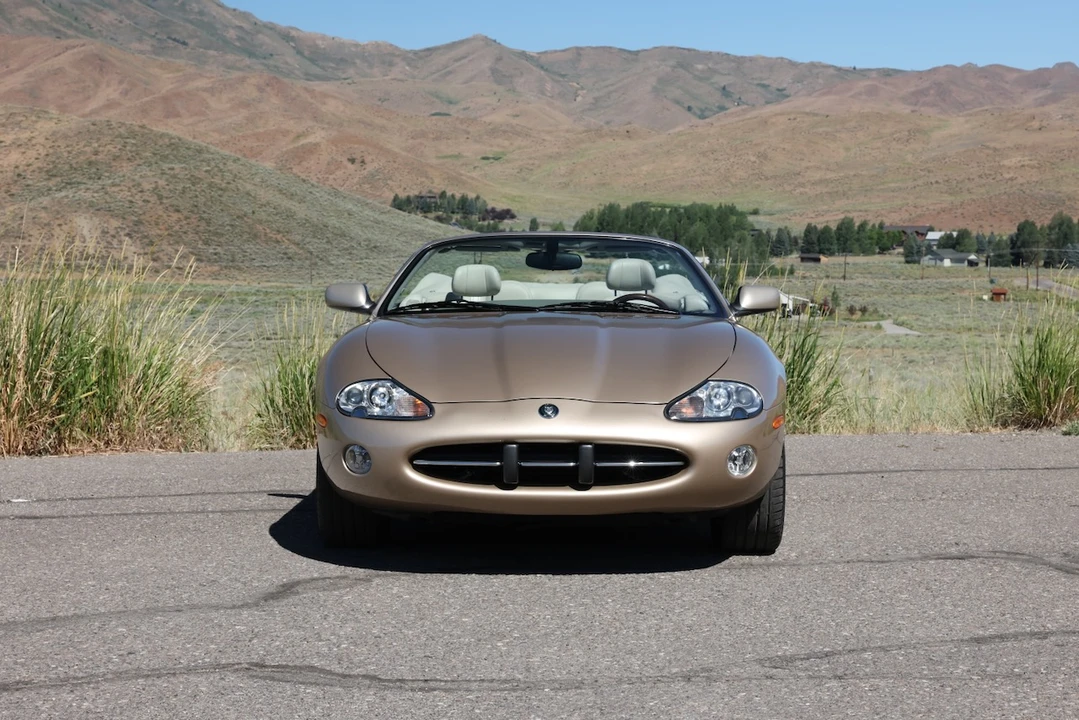2001 Jaguar X100 XK8 - Image 9 of 31