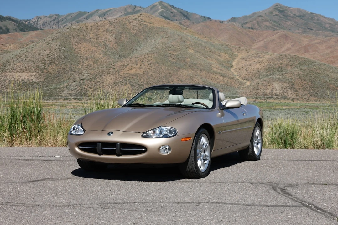 2001 Jaguar X100 XK8 - Image 8 of 31