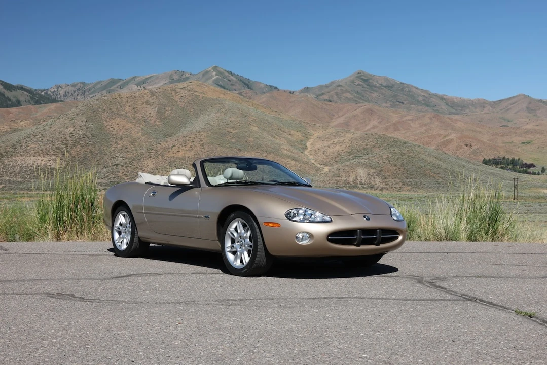 2001 Jaguar X100 XK8 - Image 12 of 31