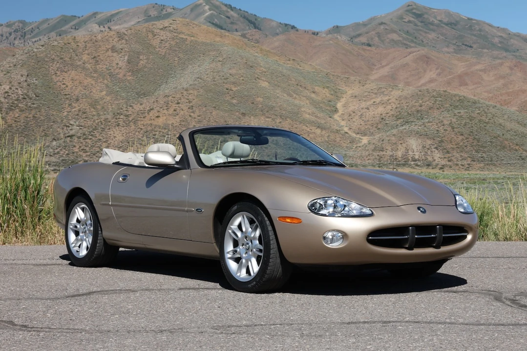2001 Jaguar X100 XK8 - Image 13 of 31