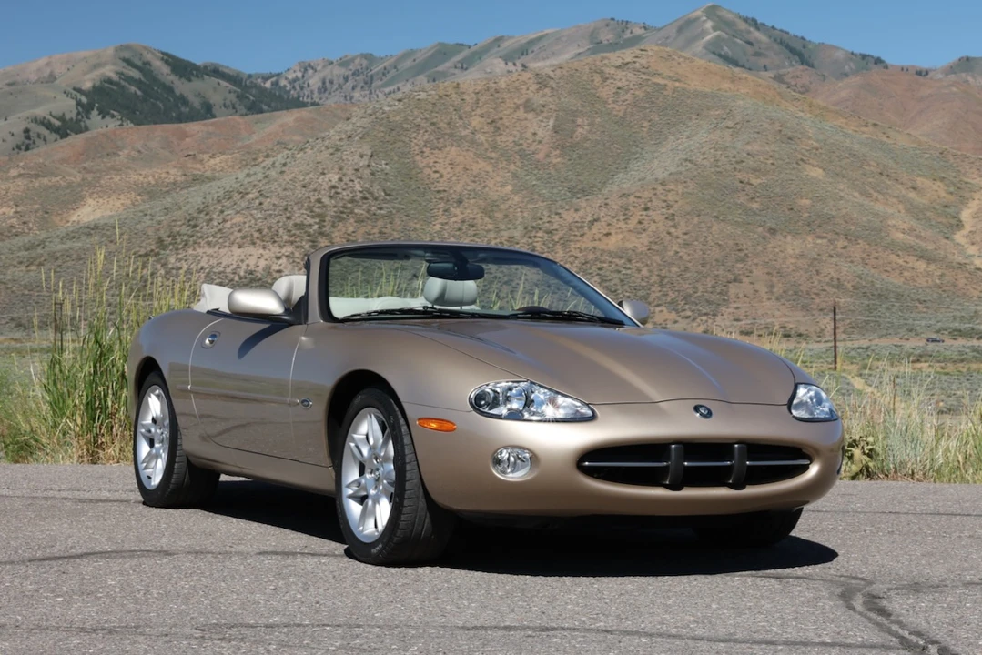 2001 Jaguar X100 XK8 - Image 11 of 31