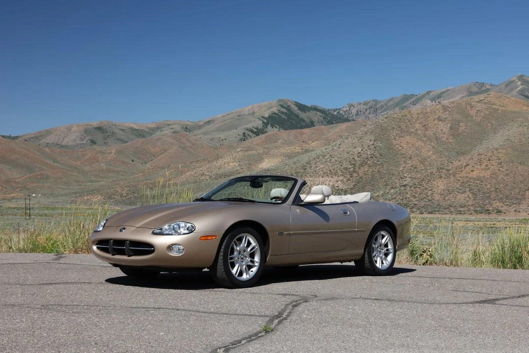 2001 Jaguar X100 XK8 - Image 3 of 31