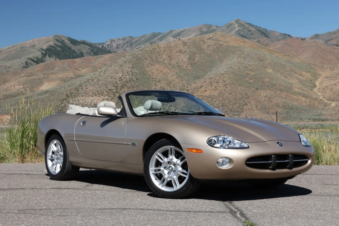2001 Jaguar X100 XK8 - Image 14 of 31