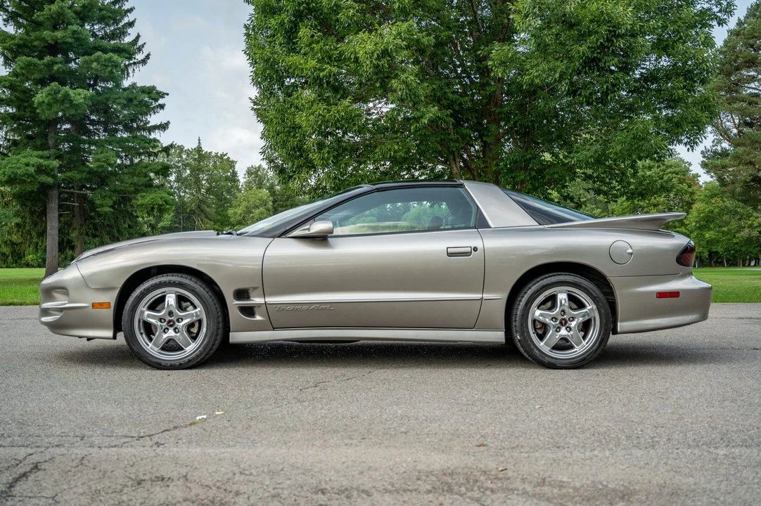2001 Pontiac Firebird Trans Am 4th Gen - Image 10 of 31