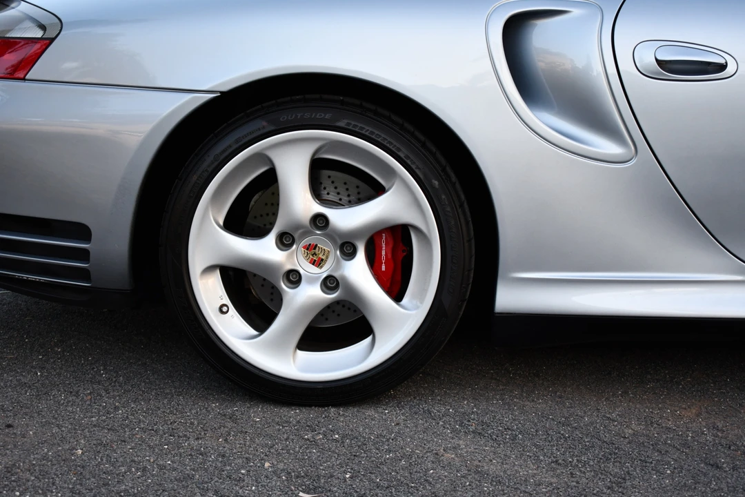 2001 Porsche 996 Turbo - Image 24 of 31