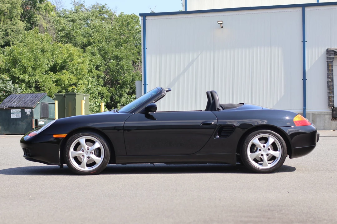 2001 Porsche 986 Boxster - Image 17 of 31