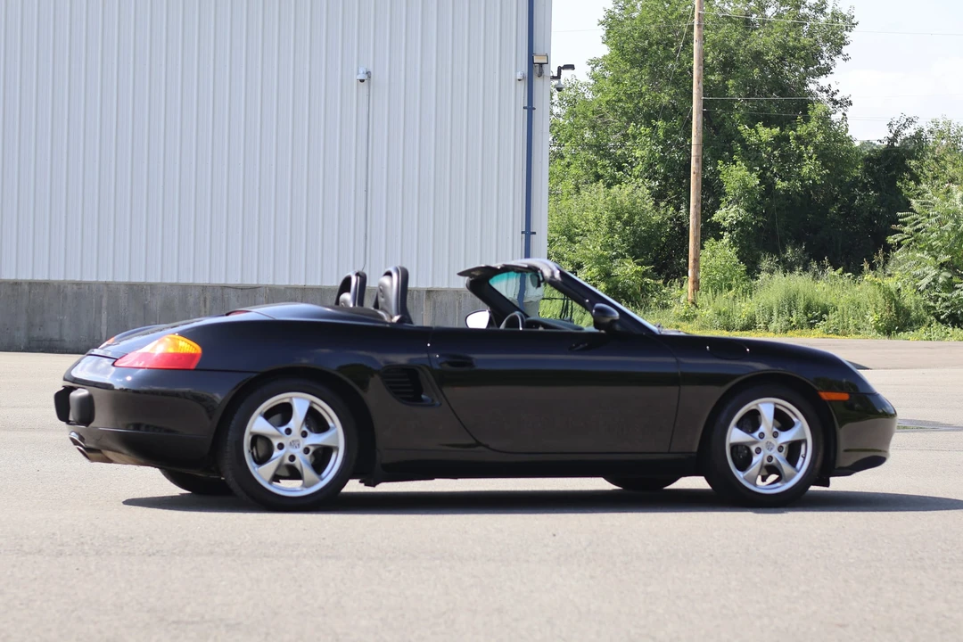 2001 Porsche 986 Boxster - Image 9 of 31
