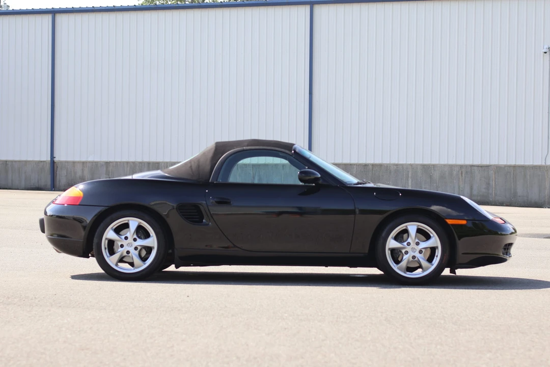 2001 Porsche 986 Boxster - Image 27 of 31