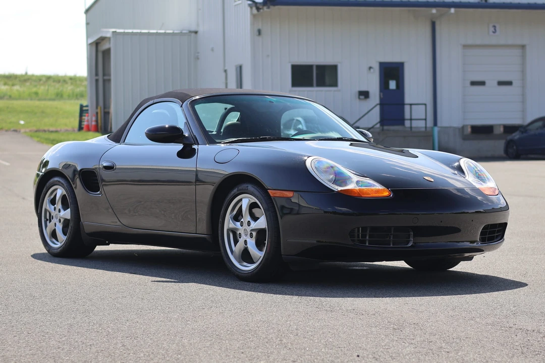 2001 Porsche 986 Boxster - Image 24 of 31